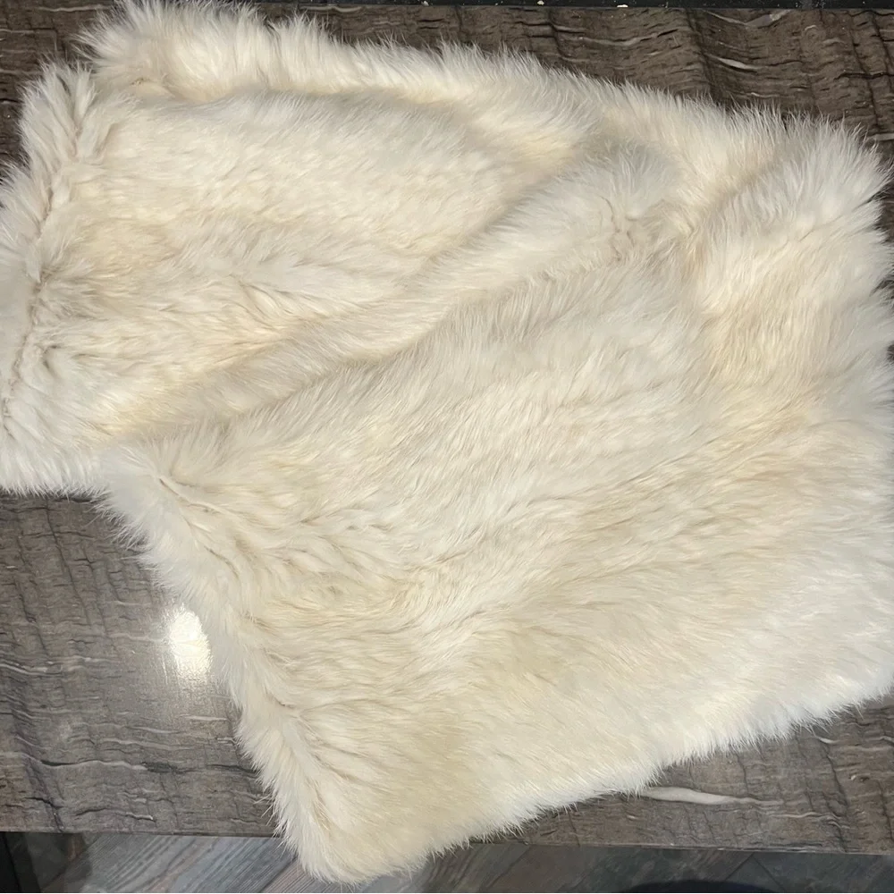 Jocelyn White rabbit fur infinity scarf - worn once - Picture 4 of 6